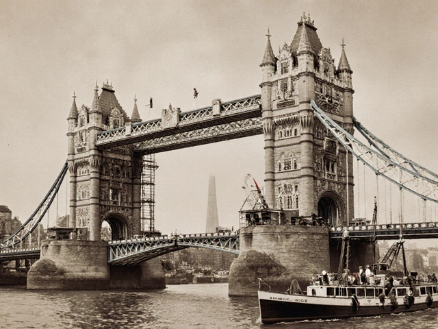 Tower Bridge History: London’s Iconic River Crossing